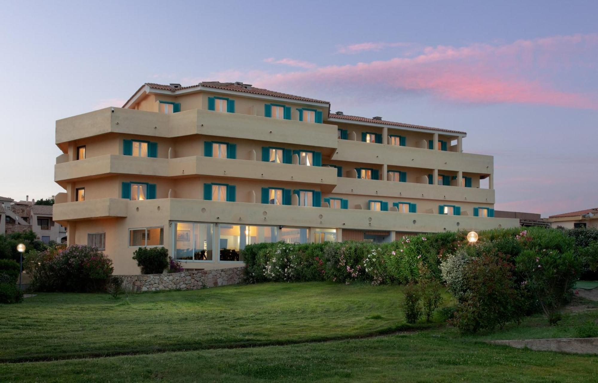 Hotel Castello Golfo Aranci Esterno foto